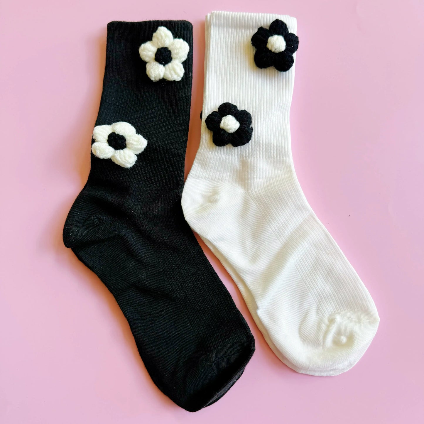 Puffy Daisy Embellished Socks Set Of 2